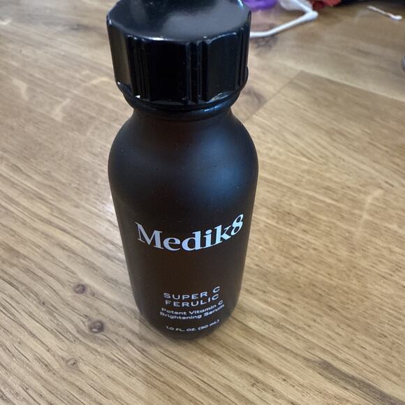 Medik8 SUPER C Ferulic SERUM 30ml Missing A Bit - Picture 1 of 2